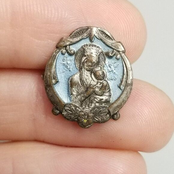 Vintage Madonna and Child Blue Enamel and Silver Tone Brooch, C Clasp, Estate - Picture 6 of 7